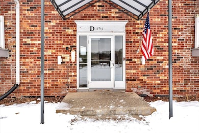 6716 Cascade Rd SE unit 46, Grand Rapids, MI 49546 - photo 4