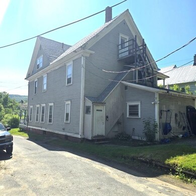 663 Railroad St, Saint Johnsbury, VT 05819 - photo 4