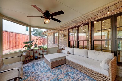 761 W 42nd St, Houston, TX 77018 - photo 6