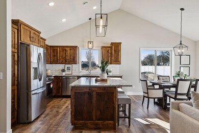 38958 Elm St, North Branch, MN 55056 - photo 7