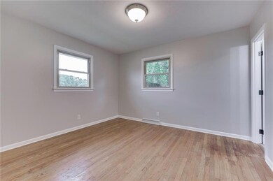 3439 Central Ave, Columbus, IN 47203 - photo 2