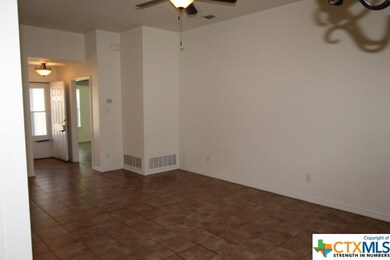 304 Wagontrain Cir, Copperas Cove, TX 76522 - photo 3