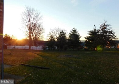 384 Aileen Ave, Strasburg, VA 22657 - photo 5