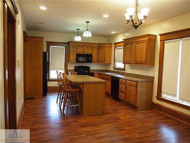 419 W West Madison, Lansing, MI 48906 - photo 3