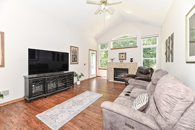 18415 W Wisconsin Ave unit 18415, Brookfield, WI 53045 - photo 3