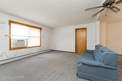 1012 Staghorn Ln, Stroudsburg, PA 18360 - photo 4