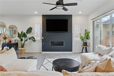 With window shutters, Upgraded Sliding Doors, Gas