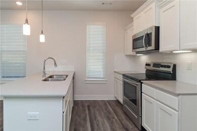 232 S College Ave unit A & B, Fayetteville, AR 72701 - photo 4