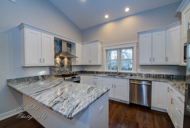 421 James Ct, Algonquin, IL 60102 - photo 4