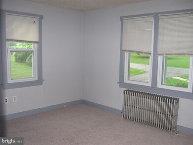 687 Old Schuylkill Rd unit B, Pottstown, PA 19465 - photo 3