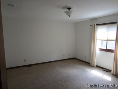 3015 Cameron Dr unit 2, Springfield, IL 62704 - photo 4