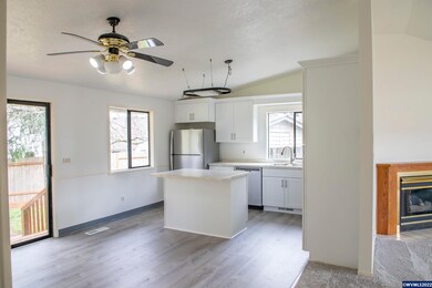 1281 Chrissy Ct S, Salem, OR 97306 - photo 4