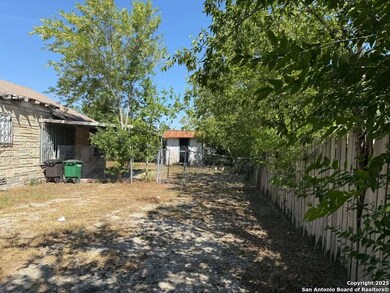 6618 Tupper Ave, San Antonio, TX 78221 - photo 4