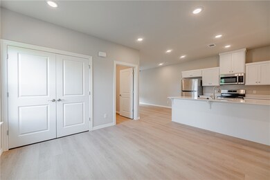 1705 SW Casuarina Dr unit 2, Bentonville, AR 72712 - photo 6