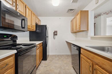 3 Mayfair Ln unit U308, Nashua, NH 03063 - photo 3