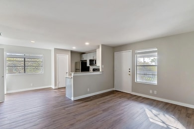 401 Hedgewood Dr unit D, Georgetown, TX 78628 - photo 5