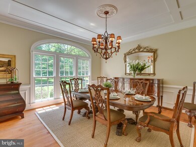 15620 Jillians Forest Way, Centreville, VA 20120 - photo 5