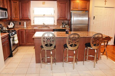 326 Caswell Ave, Staten Island, NY 10314 - photo 4