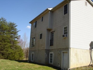 5611 Oakland Rd, Louisa, VA 23093 - photo 4