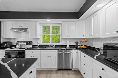 63 Johl Dr, Groton, CT 06340 - photo 2