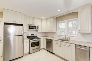 11 Maurice Ave, Holmdel, NJ 07733 - photo 7