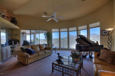 Formal Living Room W/Wet Bar