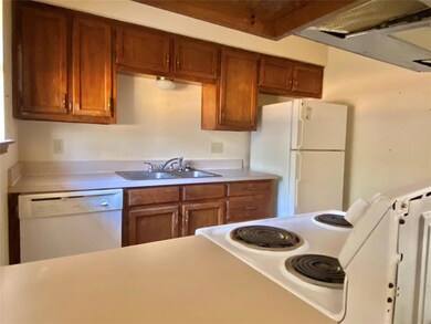 2308 Jodi Ln, Gainesville, TX 76240 - photo 4