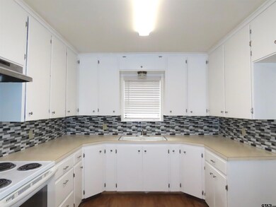 1305 Cardwell Ln, Tyler, TX 75701 - photo 6