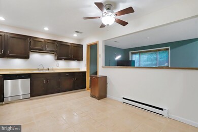 20721 Oriole Cir, Hagerstown, MD 21742 - photo 5