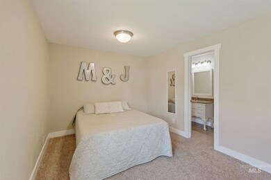 1303 Holly St, Nampa, ID 83686 - photo 5