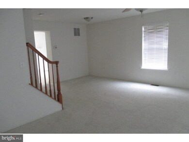 1053 Buckingham Dr, West Deptford, NJ 08086 - photo 4