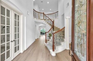 10 Player Oaks Place, Spring, TX 77382 - photo 3