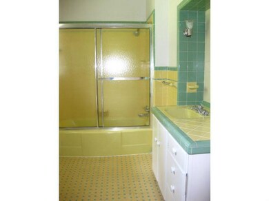 Master Bath/Spa.