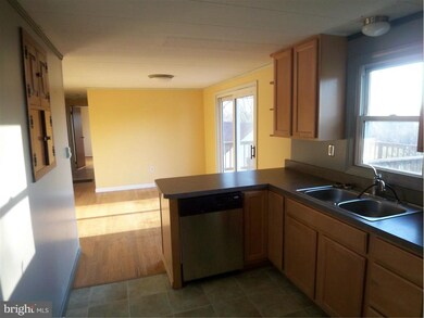 34 Morgan Ln, Berkeley Springs, WV 25411 - photo 4