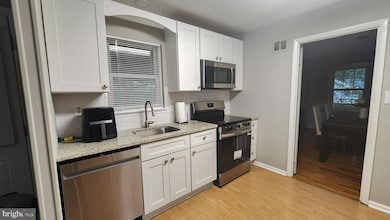 12912 Middlevale Ln, Silver Spring, MD 20906 - photo 3