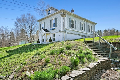 208 Jason St, Pittsfield, MA 01201 - photo 2