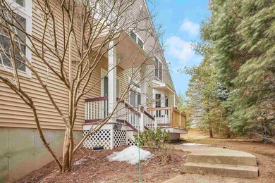 End unit side yard