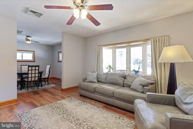 6740 Marvin Ave, Sykesville, MD 21784 - photo 3