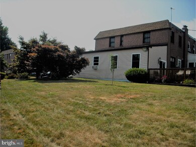 102 W Garrison Rd, Brookhaven, PA 19015 - photo 3