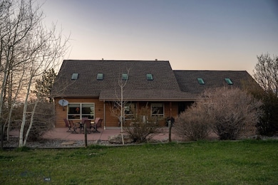 Landscaped patio for outdoor entertaining and rela