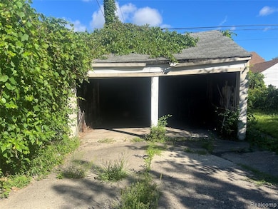 11233 Engleside St, Detroit, MI 48205 - photo 2