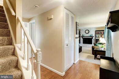 4305 Candlestick Ct, Dumfries, VA 22025 - photo 2