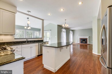 12812 Doe Ln, Gaithersburg, MD 20878 - photo 7