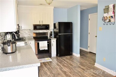 1192 Venus St, Conover, NC 28613 - photo 3