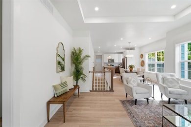 914 Douglas Ave, Des Moines, IA 50313 - photo 5