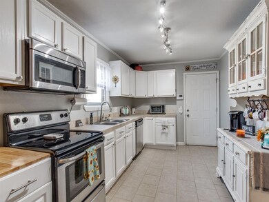 418 Russell St, Fort Worth, TX 76108 - photo 3