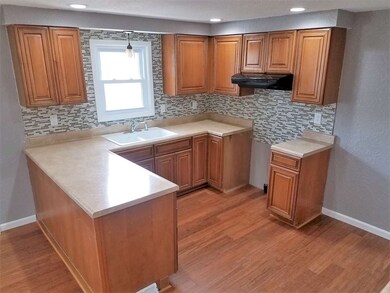 3915 Monterey Dr, Waterloo, IA 50701 - photo 4