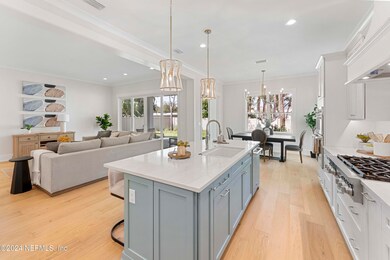 KITCHEN/GREAT ROOM