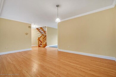 72 Orchid Ct Toms River NJ-large-012-11-
