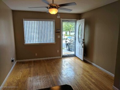 1019 Rathbun Ave, Staten Island, NY 10309 - photo 2